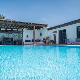 Villa Nazoly - Private Pool, Quiet & Exclusive Stay in Lanzarote, hotel di Nazaret