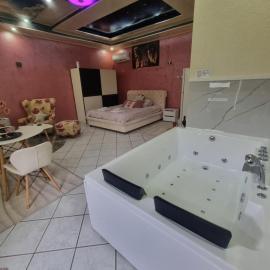 Apartman -HARMONY-، فندق في باراسين