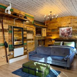 Willow Court Farm-Studio North & Petting Farm, 8 mins from Legoland & Windsor, 15 mins from Lapland UK, hotel v destinaci Windsor