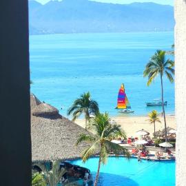 Ocean View 2BR Apt at Resort, 1 Block to the Beach, hotel in Puerto Vallarta