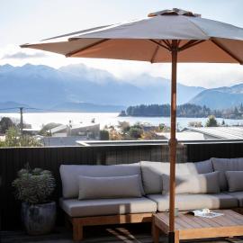 Great Lake View, Very Central, Modern Wanaka House, 3 En-suites