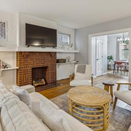 Stylish Modern Home Near Downtown Pittsburgh | Sleeps 7