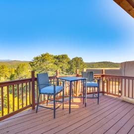 Panoramic Vistas: Glorieta Adobe Near Pecos River, Hotel in Glorieta