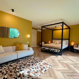 Luxury 1-Bedroom Retreat on 10 Acres, near beaches