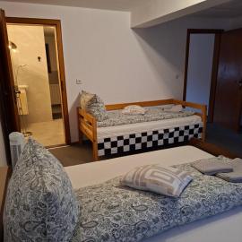 Royal Guest House Apartment