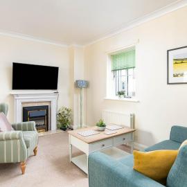 Seaside 2-Bed with Private Parking, on the Marina Front, hotel in Portishead