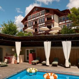 Berghoferin Fine Hotel & Hideaway, hotel en Redagno