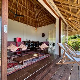 Viesnīca Villa JuPITER, Boracay, ocean view holiday home with pool Borakajā