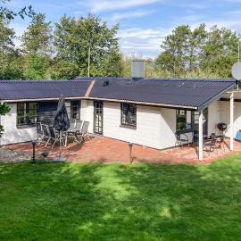 Stunning Home In Øster Assels With Wifi, hotel en Øster Assels