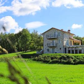 Villa Krug with 3 br and a pool immersed in nature near Buje