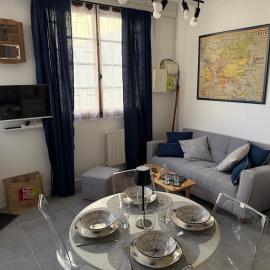 Maison de village au cœur du Marais Poitevin, hotel in Saint-Hilaire-la-Palud