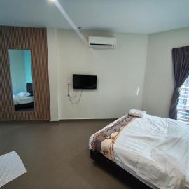 Mass Hotel, hotel em Kampong Kerayong