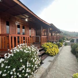Florinsa cabin house: Diyeng şehrinde bir otel