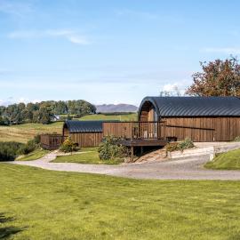 Luxury Glamping Pods - The Heft & The Hirsel, hotel in Glasgow