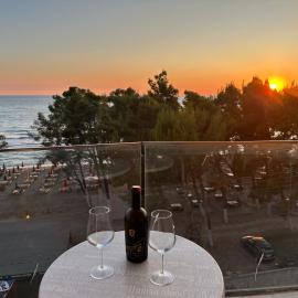 Sunset Luxury Apartment Shengjin