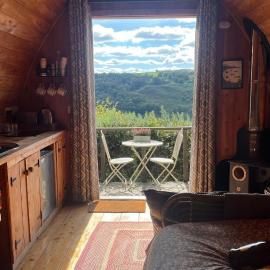 Hillside hideaway - Hendre-Aur Pod