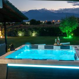 MaVitaPlace Villa Familia Jacuzzi-Whirlpool, Olympus Riviera, hotel di Kateríni