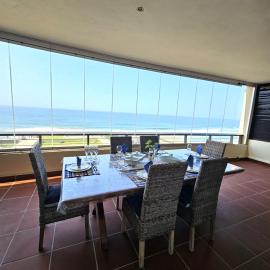 Maya's Beachfront Haven, ξενοδοχείο σε Westbrook