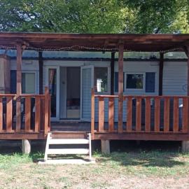 Mobil home place 26, hotel in Villegusien Le Lac