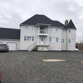 Peaceful Country Home on 25 Acres of Wooded Land – hotel w mieście Alliston