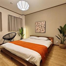Luna Luxury 4BR Family Villa with Parking - 2 mins from Osaka-ko Station, near EXPO, USJ, Kaiyukan