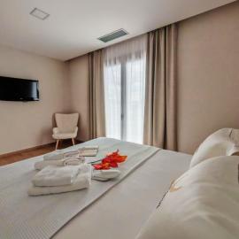 Cyclopean View Suites