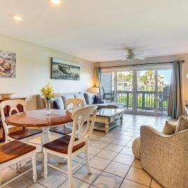 Poolside Fun & Ocean Strolls: Harbor Island Haven!