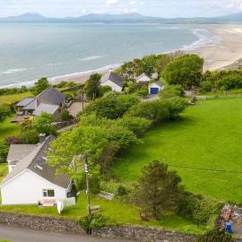 Bryn-Yr-Aur, hotel en Llanfair