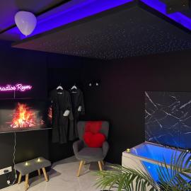 Luxueux appartement avec jacuzzi dans le centre de Macon ,snacking et cadeau, hotelli kohteessa Mâcon