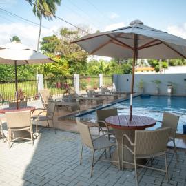 Apto com 2 Suítes, Piscina e Jogos a 100m da praia, hotel in São Bento
