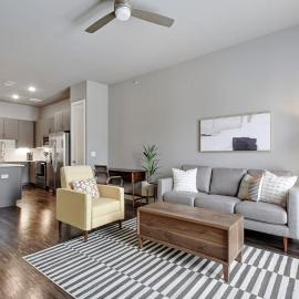 One Bedroom Luxury Apartment - Fast Wi-Fi - FREE Parking
