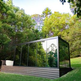 Luxury Mirror Home In Byron Bay, Hotel in Byron Bay