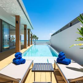 Villa Frangipani - Beachfront Oasis Private Pool