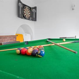 Awesome Games Room House! East Midlands Airport, Donington Park, with FREE parking