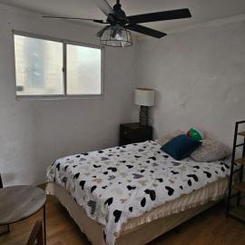 Small studio by the ocean, secure parking included