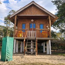 Dibru-Saikhowa Eco Camp, hotelli kohteessa Rangāgora