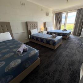 Tailem Bend Riverside Hotel, hotel u gradu Tejlem Bend