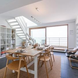 Seahouse by BLOSS, appartement met magistraal zeezicht met 2 terrassen, hotelli kohteessa Wenduine