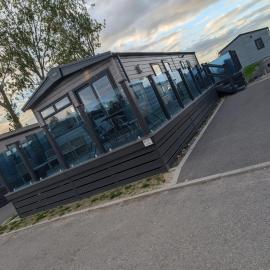 Number 8 Sandpiper ,NEW 6 Berth Elegant Holiday Home Mill Rythe Hayling Island Free WiFi & Parking, hotel in Hayling Island