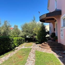 Apartman Mira, Hotel in Vantačići