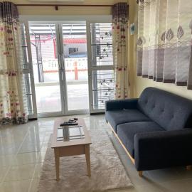 94 Yellow house, hotel u gradu Kon Kaen