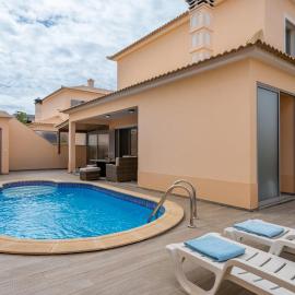 Casa Vista Azul by An Island Apart