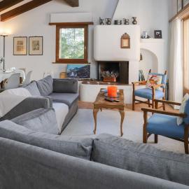 Apartment Chesa Prasüra 10 by Interhome, hotel sa Sils Maria