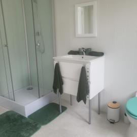 1Bed Apartment Sleeps 2 - Parking Wifi