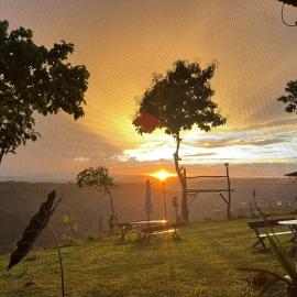 Thrill Playgrounds & Tipi Cafe, hotel din Libona