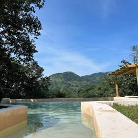 Oasis Hotel & Resort Mazamitla, khách sạn ở Caliguana