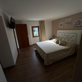 b&b JCM