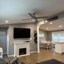Stylish 3 BR Entire Home NearTown & Beach with Pool Table & King Bed, מלון בפצ'וג