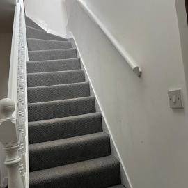 LARGE SELF CATERING HOUSE WITH WiFi CLOSE TO TRANSPORTS