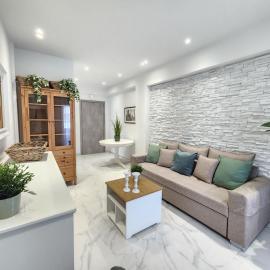 Miracle Luxury Suites، فندق في أرتيميدا